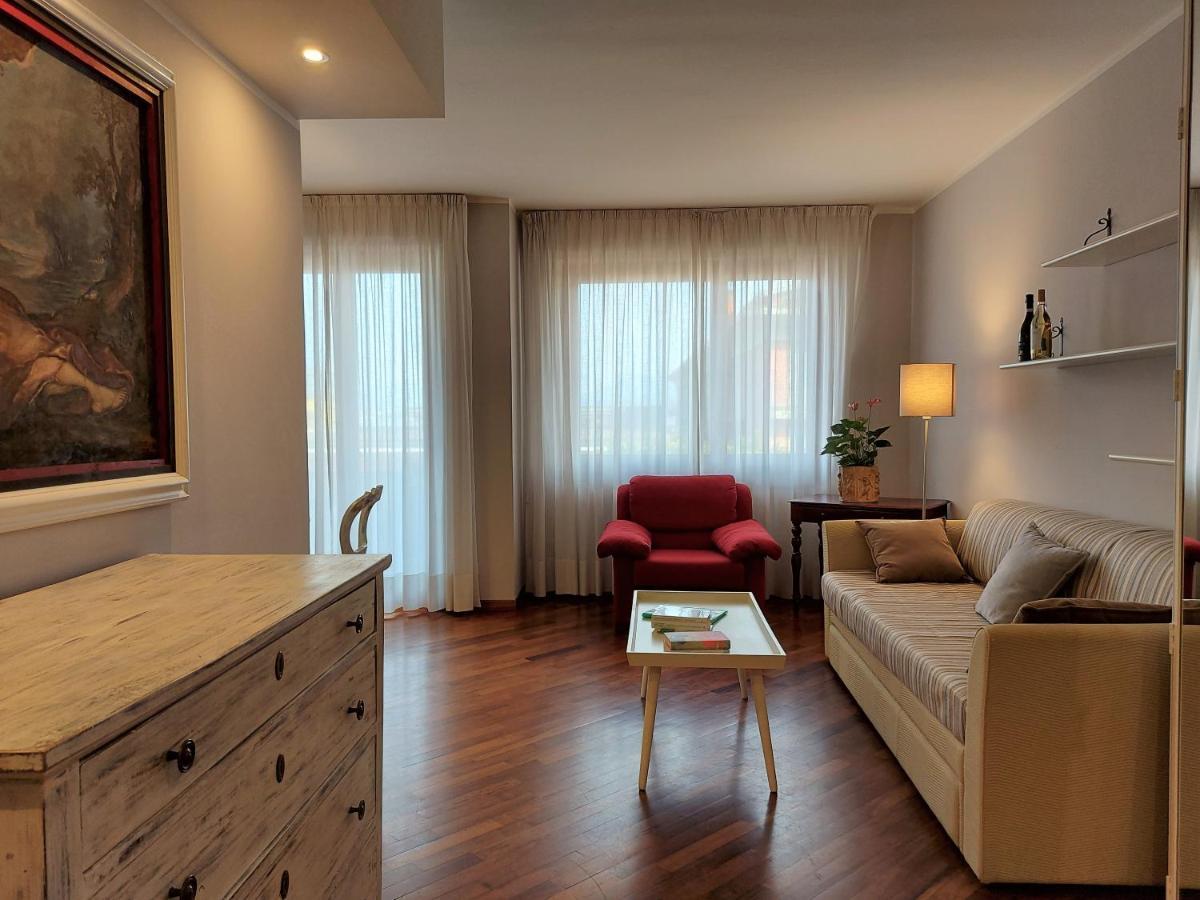 Trilocale Ferruccio Apartment Baveno Exterior photo